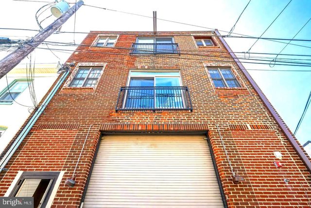 $2,500 | 207 Rector Street, Unit 2F | Manayunk