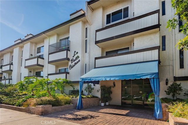 $575,000 | 5255 Bellingham Avenue, Unit 208 | Valley Village