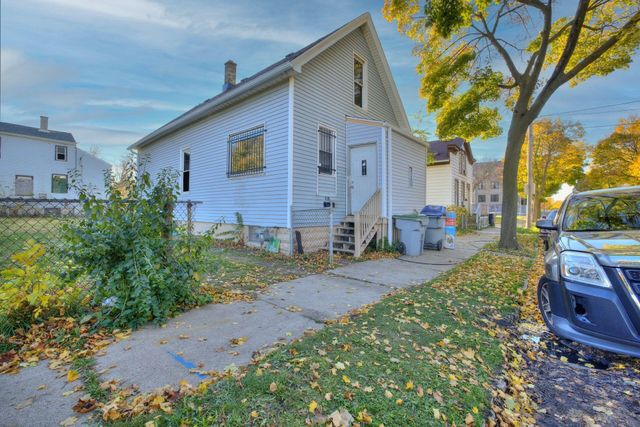 $99,900 | 809 West Meinecke Avenue | North Division