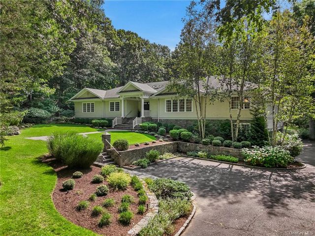 $2,495,000 | 165 Polly Park Road | The Brentwood