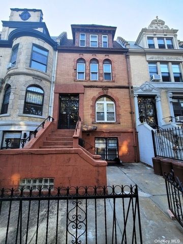 $2,100,000 | 272 New York Avenue | Crown Heights