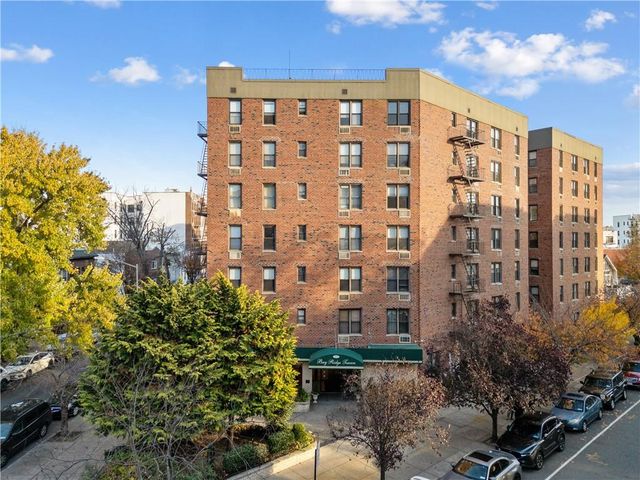 $519,000 | 149 Marine Avenue, Unit 2G | Bay Ridge