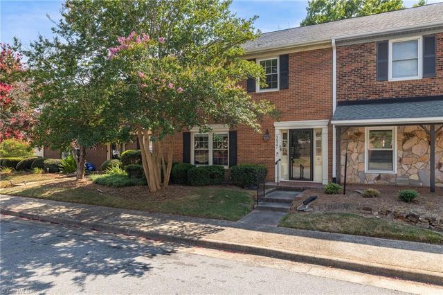 $279,900 | 5827 Cardinal Way | Greensboro