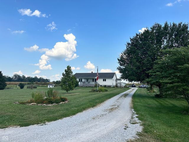 $475,000 | 7330 North County Road 250 West | Adams Township - Decatur County