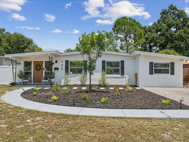 $385,000 | 723 62nd Avenue South | Greater Pinellas Point