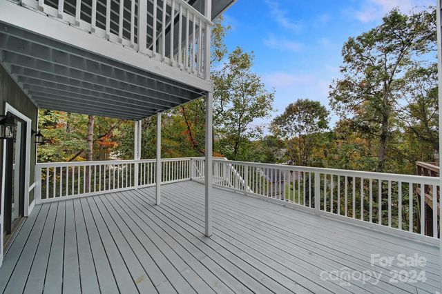 $470,000 | 26034 Misty Way Drive | Tega Cay