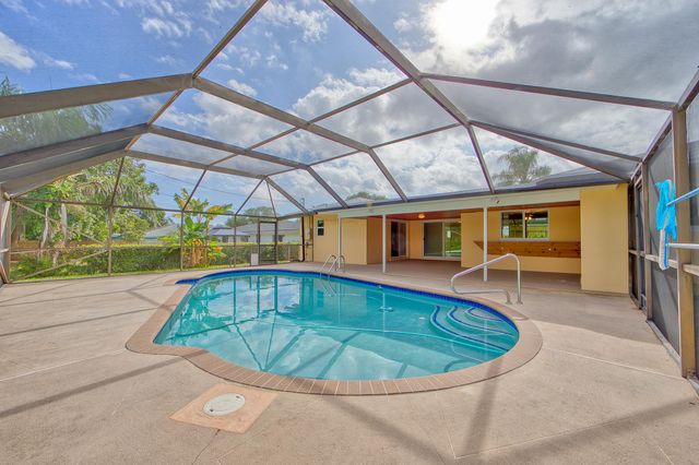 $4,000 | 219 Southwest 12th Avenue | Boynton Beach