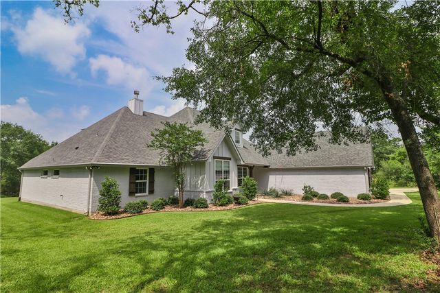 $689,000 | 9503 King Oaks Drive | King Oaks