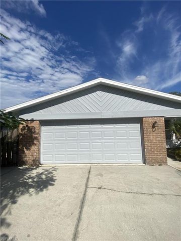 $339,900 | 1374 Harbor View Drive | North Fort Myers