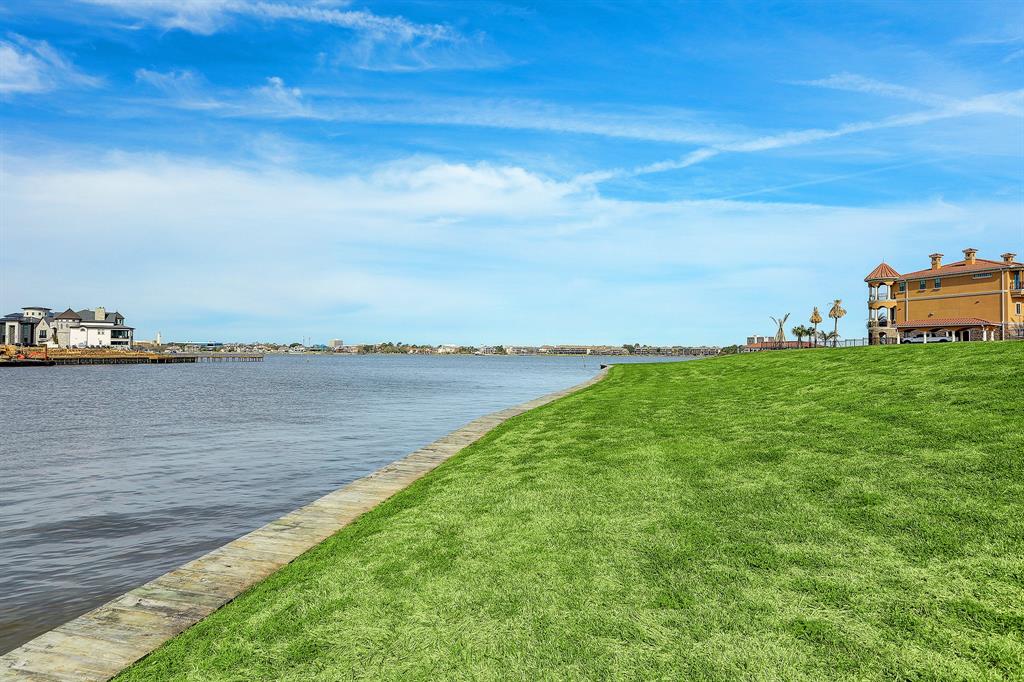 a view of a lake from a yard