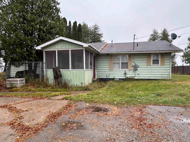 $218,900 | N1824 Highway 35 | Ingallston Township - Menominee County