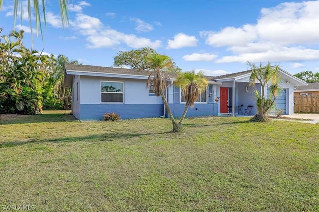 $384,900 | 1670 North Hermitage Road | Cypress Lake