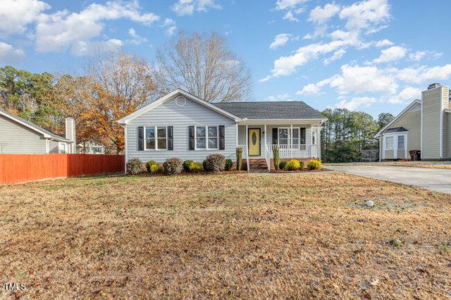 $305,000 | 3332 Castlegate Drive | Forestville