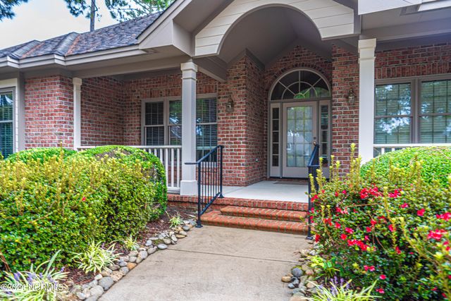 $795,000 | 5 East Augusta Lane | Mid South Club