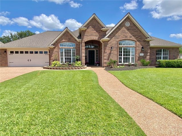 $547,500 | 2100 Walnut Grove Court | Emerald Forest