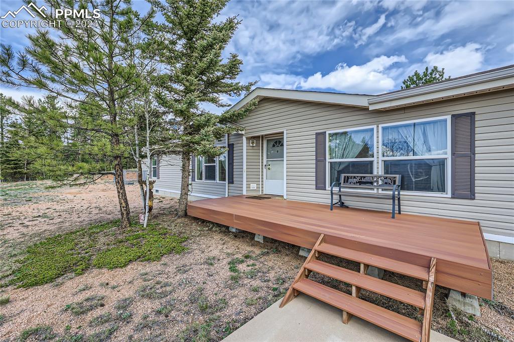 Beautiful wooden deck. Perfect for enjoying the view and soaking up the over 300 days of annual sunshine.