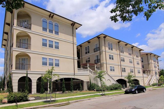 $265,000 | 7134 Mapleridge Street, Unit 2D | Houston