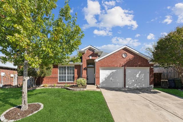 $450,000 | 2071 Belvedere Drive | Lewisville