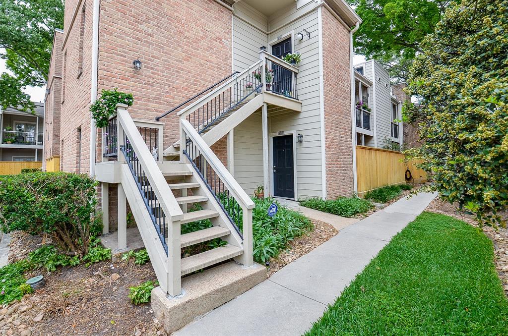 a view of outdoor space yard and deck