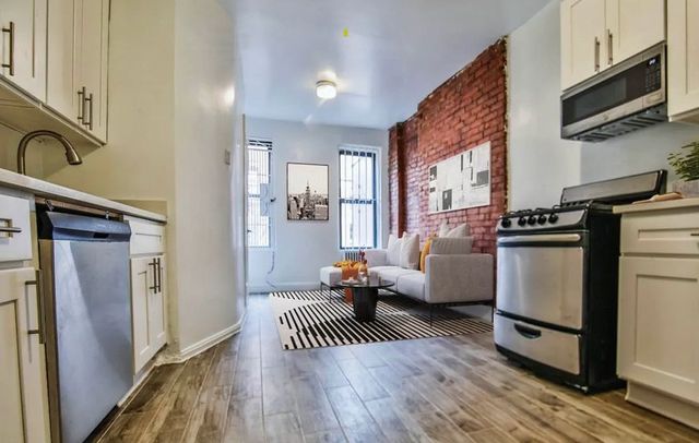 $3,400 | 414 East 71st Street, Unit 5E | Lenox Hill