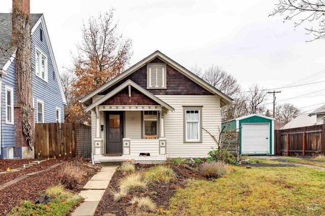 $365,000 | 725 East 3rd Street | Moscow