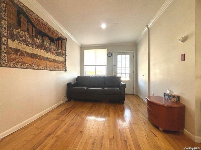 $580,000 | 36-41 169th Street, Unit 2D | Murray Hill - Flushing