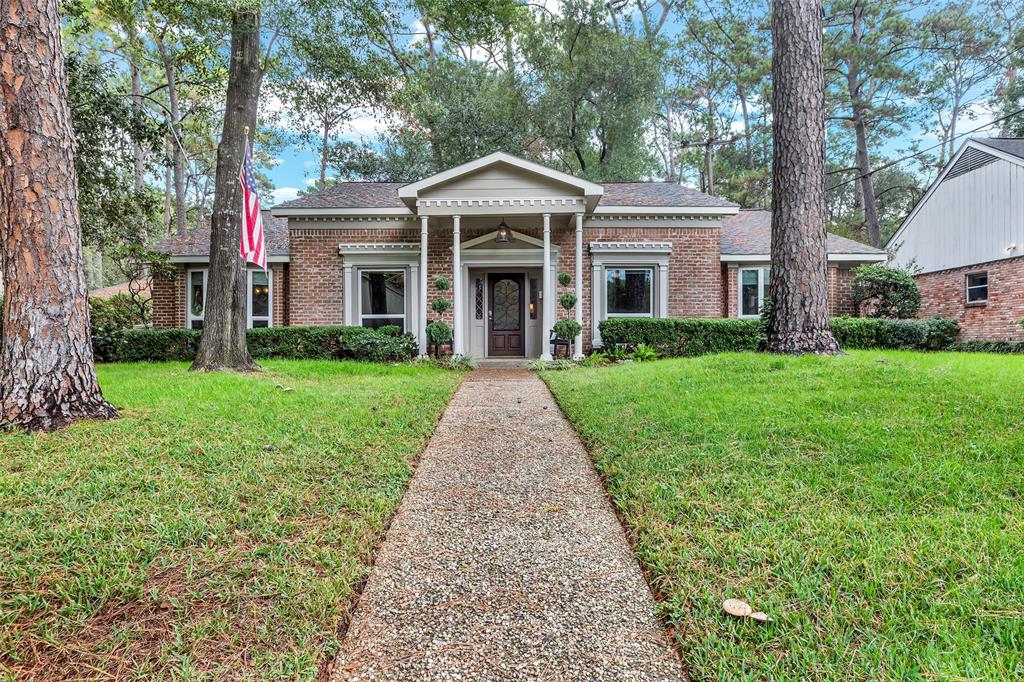 Welcome to 607 Briarpark Drive - A Classic Traditional Architectural Home.