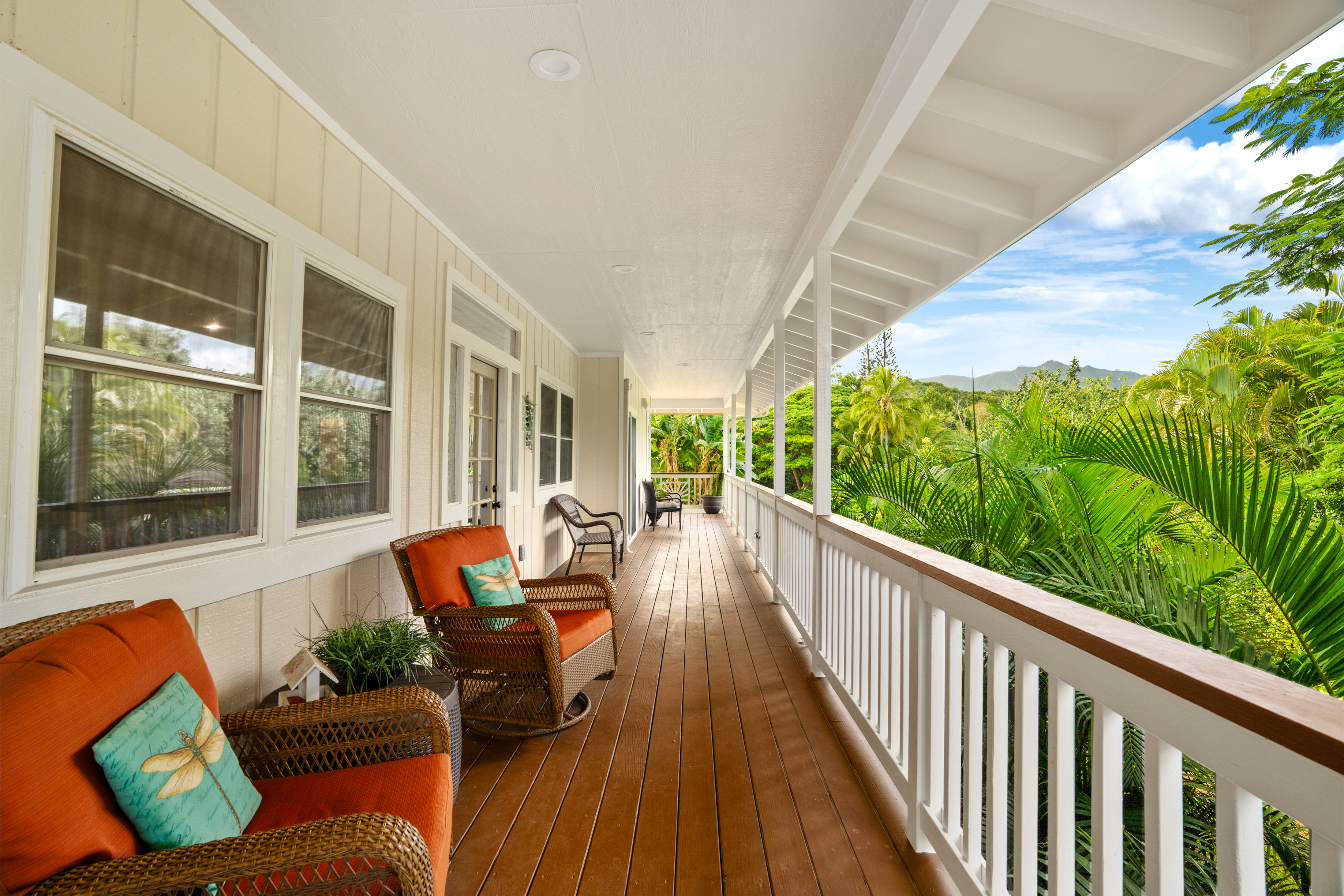 Enjoy the mountain views from the front lanai.