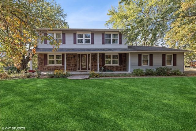 $649,000 | 13523 South Red Coat Drive | Lemont