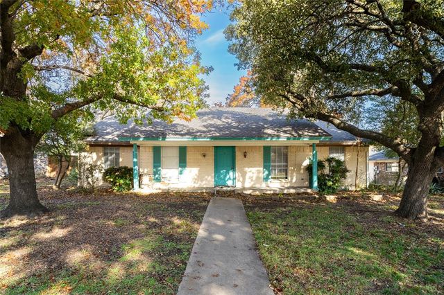 $2,590 | 2717 Leameadow Drive | Plano