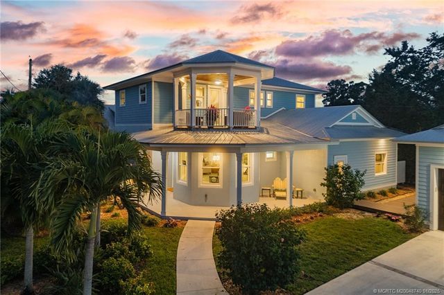 $1,790,000 | 1002 Southeast Riverside Drive | West Riverside