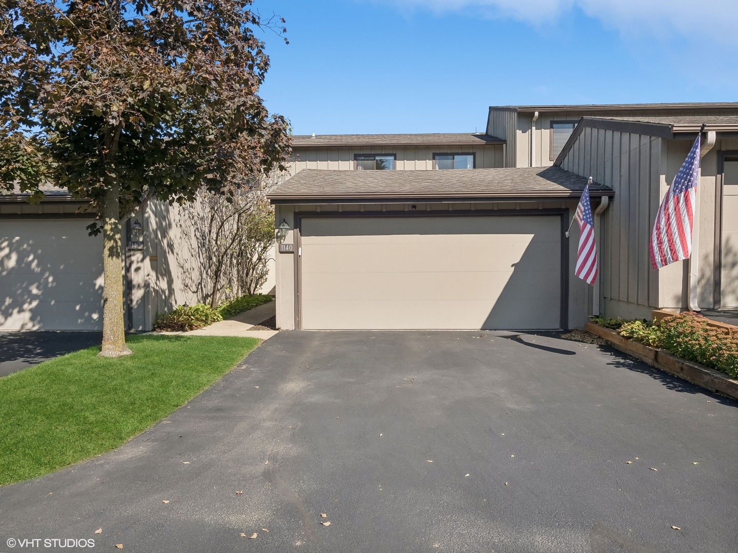 a view of a garage