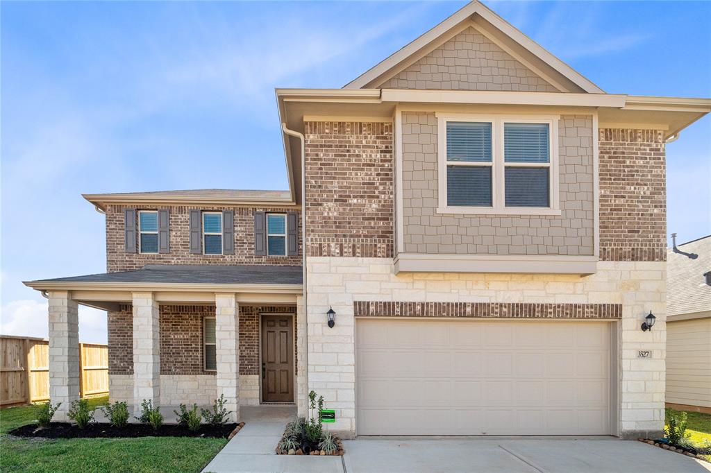 Welcome home to 3527 Sage Green Trail located in Sagecrest Preserve and zoned to Willis ISD!