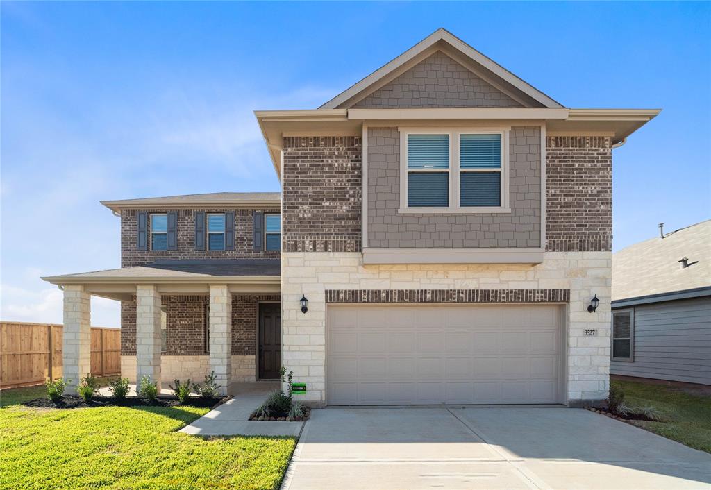 Welcome home to 3527 Sage Green Trail located in Sagecrest Preserve and zoned to Willis ISD!