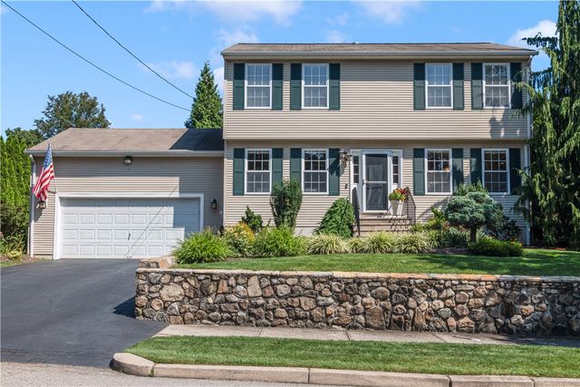 $685,000 | 57 Laura Circle | Mayfield