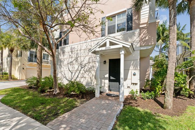 $569,900 | 3836 Northwest 5th Terrace | Boca Raton Hills