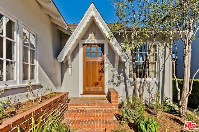 $1,798,000 | 2211 23rd Street | Santa Monica