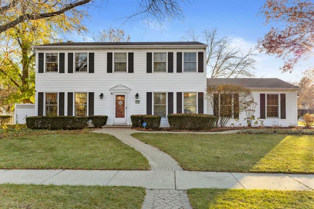 $699,000 | 1132 Chateaugay Avenue | Naperville