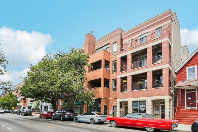 $499,000 | 1816 West Belmont Avenue, Unit 2 | Roscoe Village