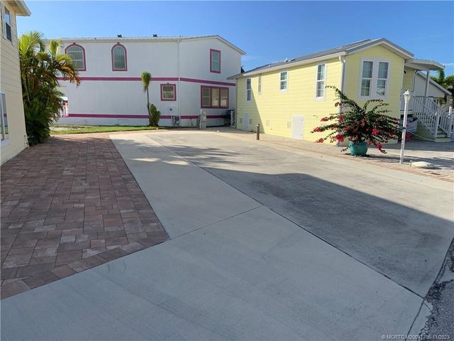 $229,700 | 1194 Nettles Boulevard | Hutchinson Island South