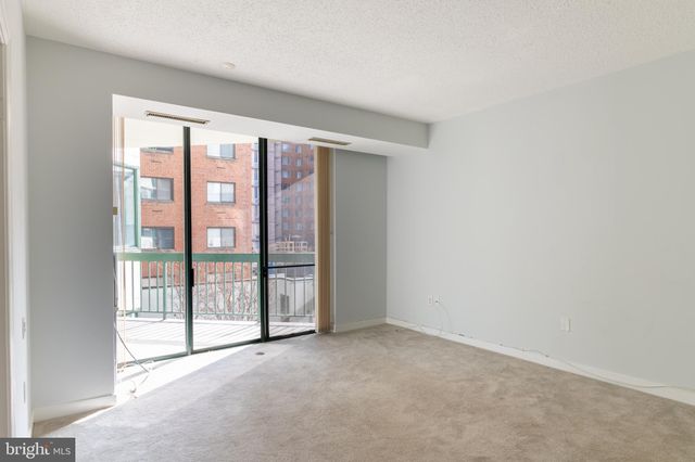 $425,000 | 955 26th Street Northwest, Unit 307 | Foggy Bottom