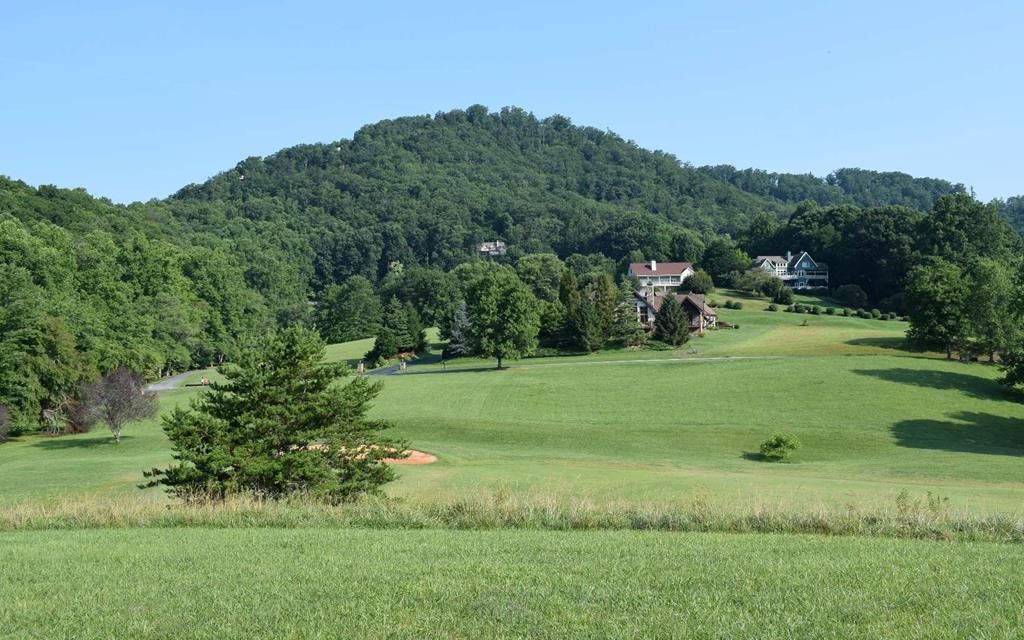 a view of a golf course