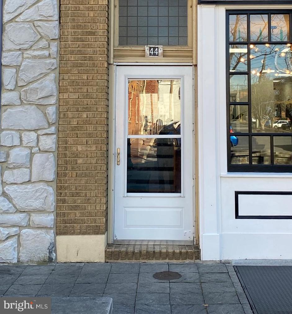 a view of entrance door of the house