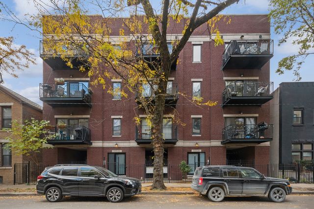 $415,000 | 524 North Hermitage Avenue, Unit 8 | West Town