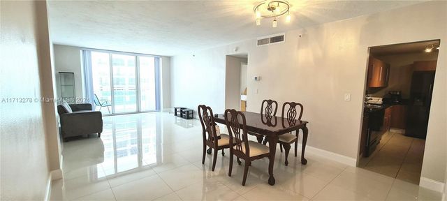 $2,500 | 3001 South Ocean Drive, Unit 503 | South Central Beach