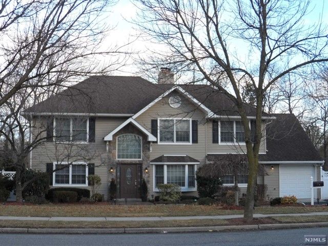 $1,150,000 | 64 Spring Valley Road | Paramus