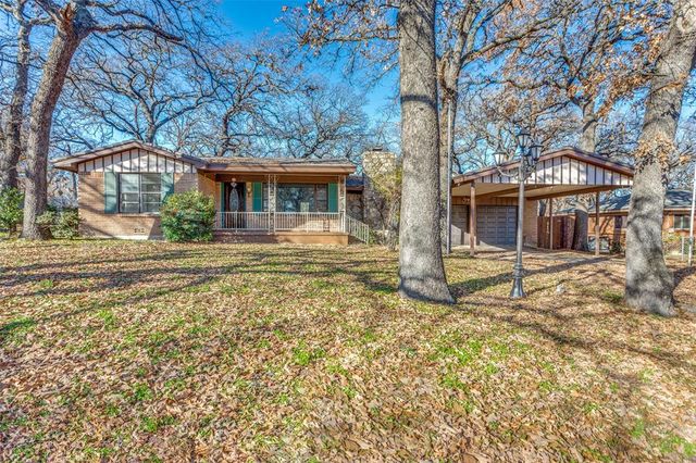 $300,000 | 921 Red Bud Drive | Azle