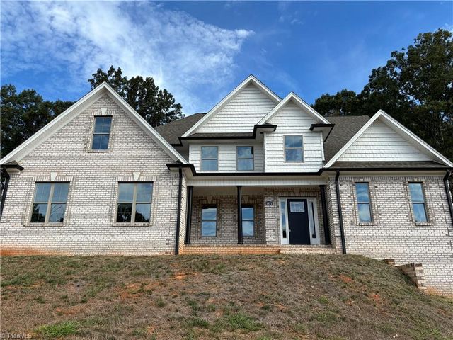 $1,150,000 | 5471 Meadowlark Court | West Suburban Winston-Salem