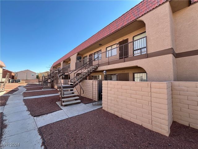 $900 | 4300 North Lamont Street, Unit 213 | Craigmont Villas