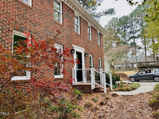 $428,500 | 622 Elmwood Court | Tyler Run